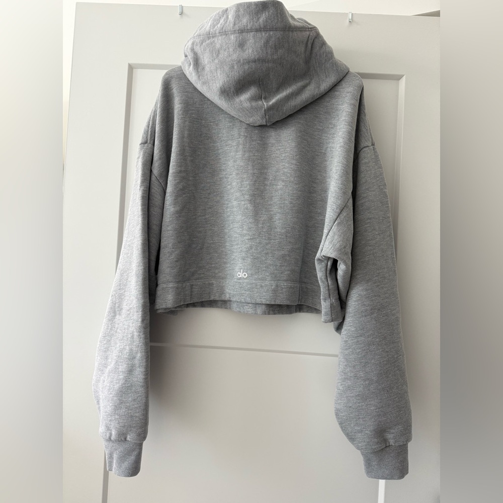 ALO Yoga BAE Cropped Gray Hoodie - Picture 3 of 8
